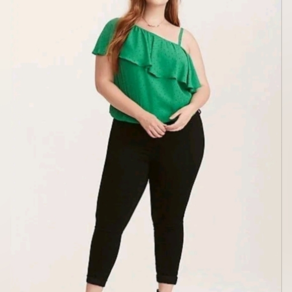 🔥TORRID‎ Georgette One Shoulder Ruffle Green/Black Polka-dot Blouse Women'… - Picture 1 of 10